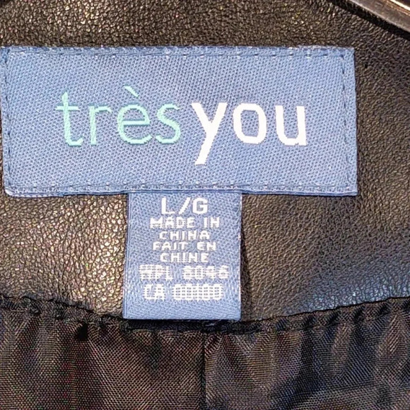 Tres You Vegan Faux Leather Tailored 2  Pocket Lined Moto Jacket in Size Large - Picture 3 of 9